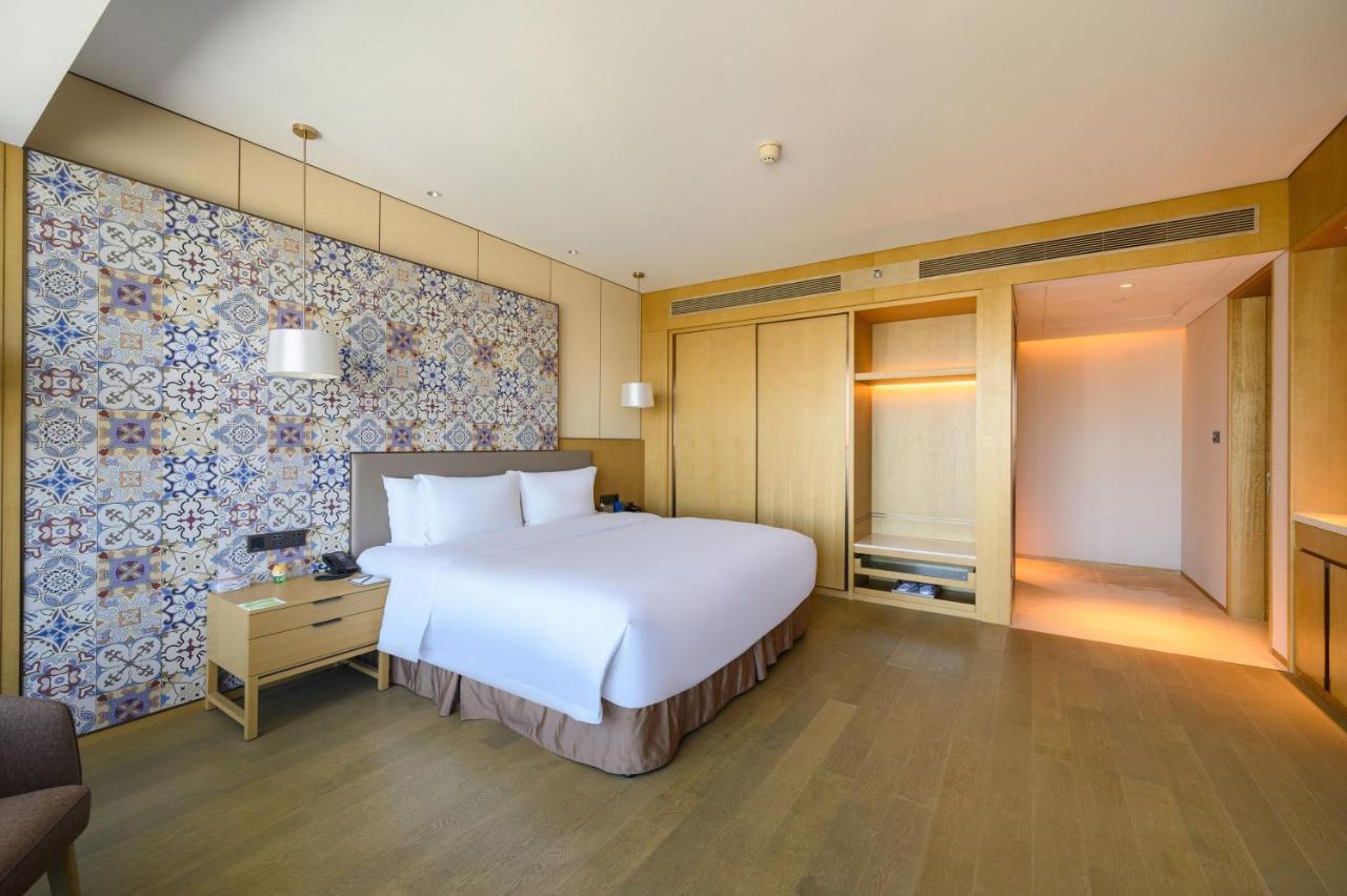 Wyndham Grand Plaza Royale Yuzhou Xiamen Wuyuan Bay Hotel Exterior photo