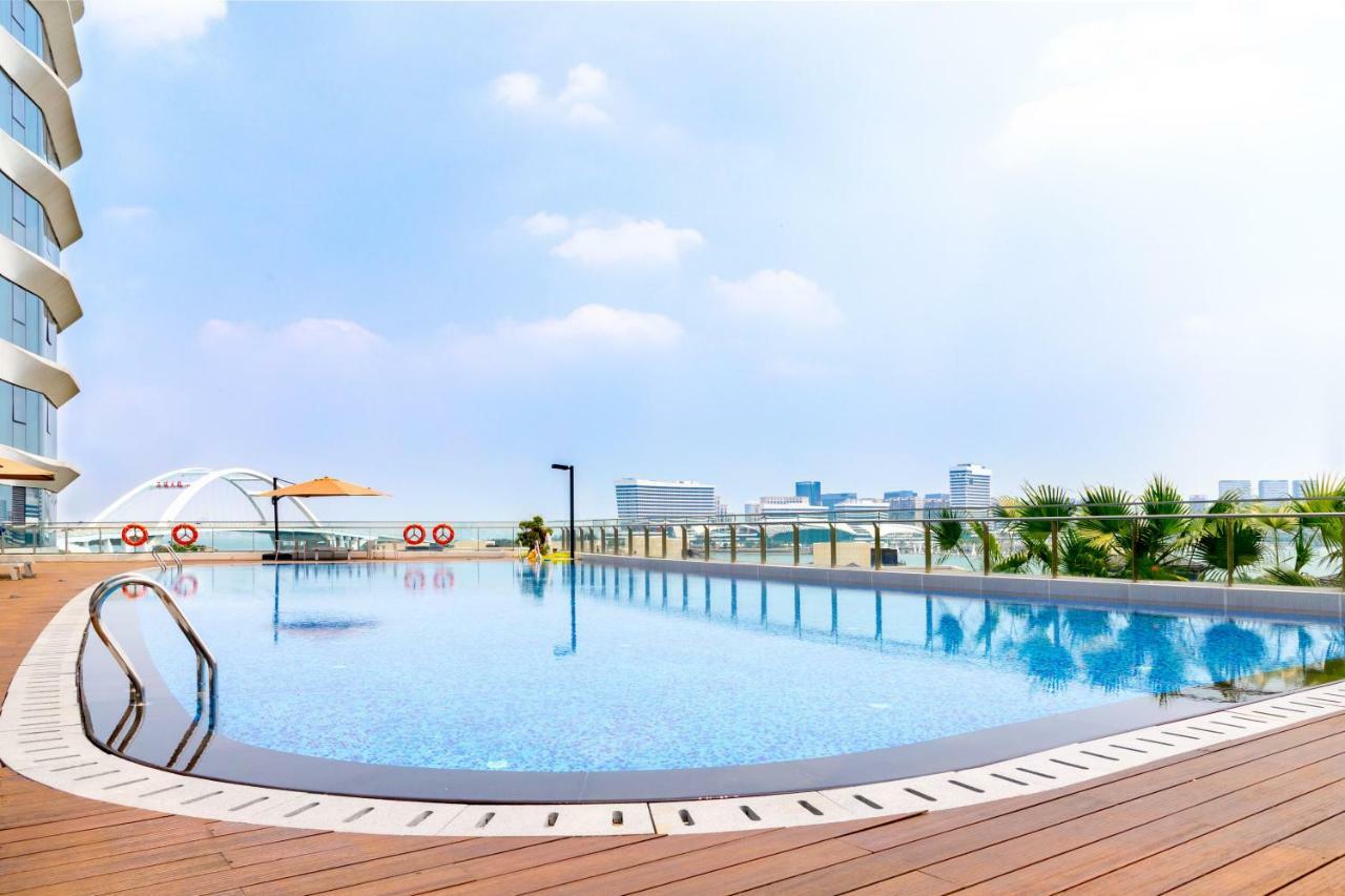 Wyndham Grand Plaza Royale Yuzhou Xiamen Wuyuan Bay Hotel Exterior photo